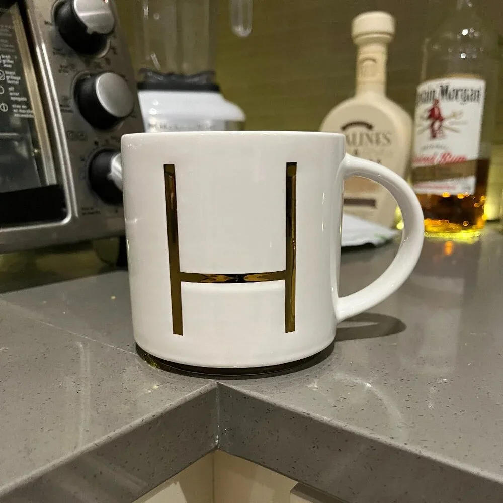 BNWT Williams Sonoma Gold Monogram Mug (Letter H)